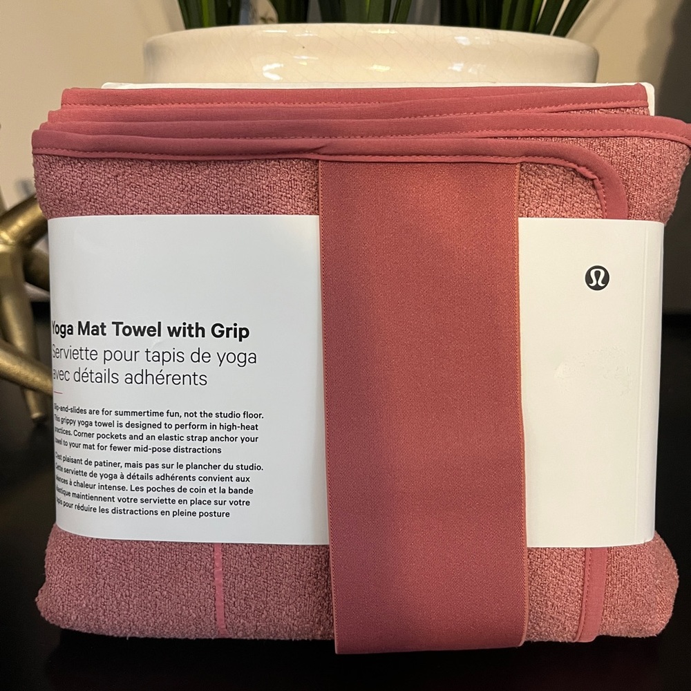 Lululemon Yoga Mat Towel with Grip :